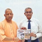 सुभारती समूह के संस्थापक डॉक्टर अतुल कृष्ण ने मुख्यमंत्री योगी से की मुलाकात