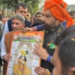 महाराणा प्रताप के वंशज डॉ लक्ष्यराज मेवाड़ के द्वारा गांव फीना में पौधारोपण कर शहीदों को दी श्रद्धांजलि